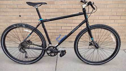 Novara Safari Hybrid (6ft rider needed)