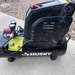Husky 8gallon 150psi Air Compressor
