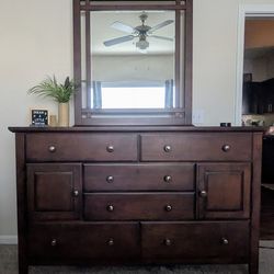 Solid Wood Queen Bedroom Set