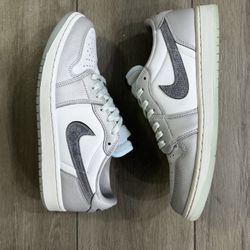 Jordan 1 Retro Low OG “Year of the Snake” – Lightly Used Mens Size 10