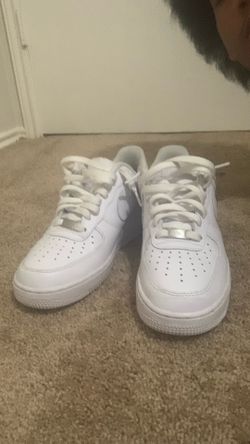 white air force 1s size 7.5 youth