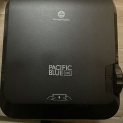 Mechanical Towel Dispenser 