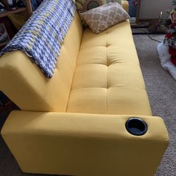 Lowest Price Ever!! 💛Sofa That Turns Into A Twin Bed And Ottoman 💛💛