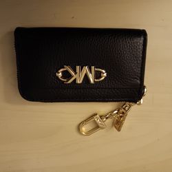 Womens Michael Kors Small Zip Wallet 