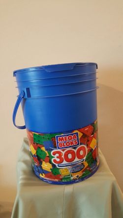 Mega Bloks 300 pieces