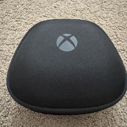 Xbox Elite Series 2 Controller – Like New (Complete Set)