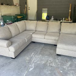 Baceno 3 Piece sectional couch with chaise