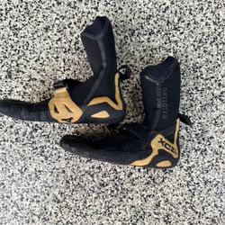 Kids Xcel Surf Booties - Size 6