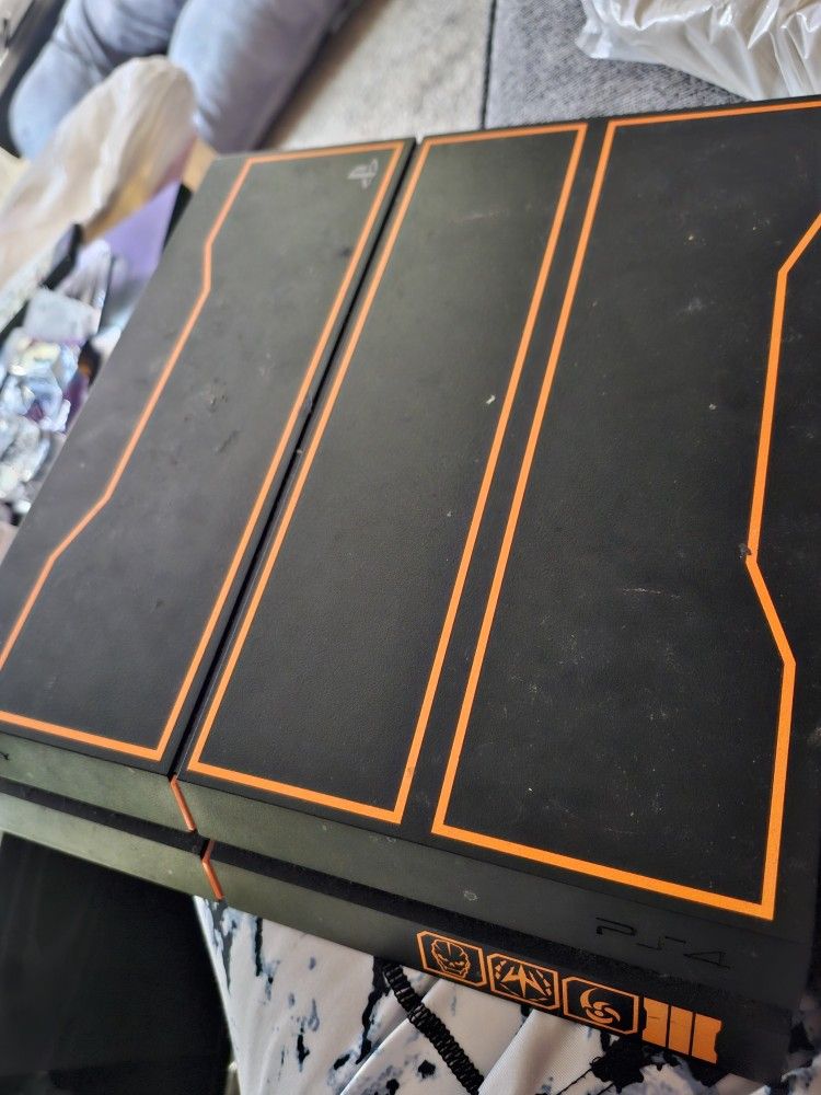 Limited Edition Call Of Duty PS4 With Games