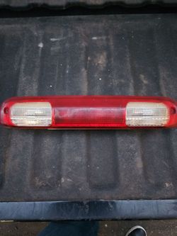 2003-2006 Chevy Silverado 1500 3rd Brake Light