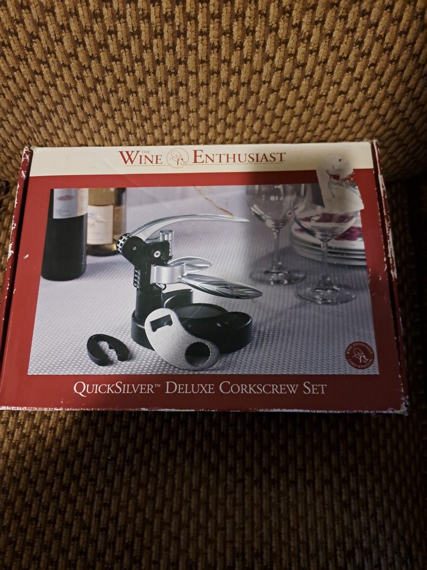 Quicksilver Deluxe Lever Style Corkscrew 4 piece gift set brand new