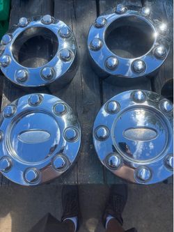 Center caps super duty 250 and 350