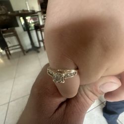 14k Gold Diamond Ring