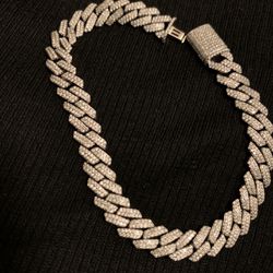Miami Cuban Link Prong Bracelet 