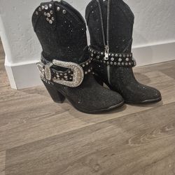 Size 7 Sparkly Boots