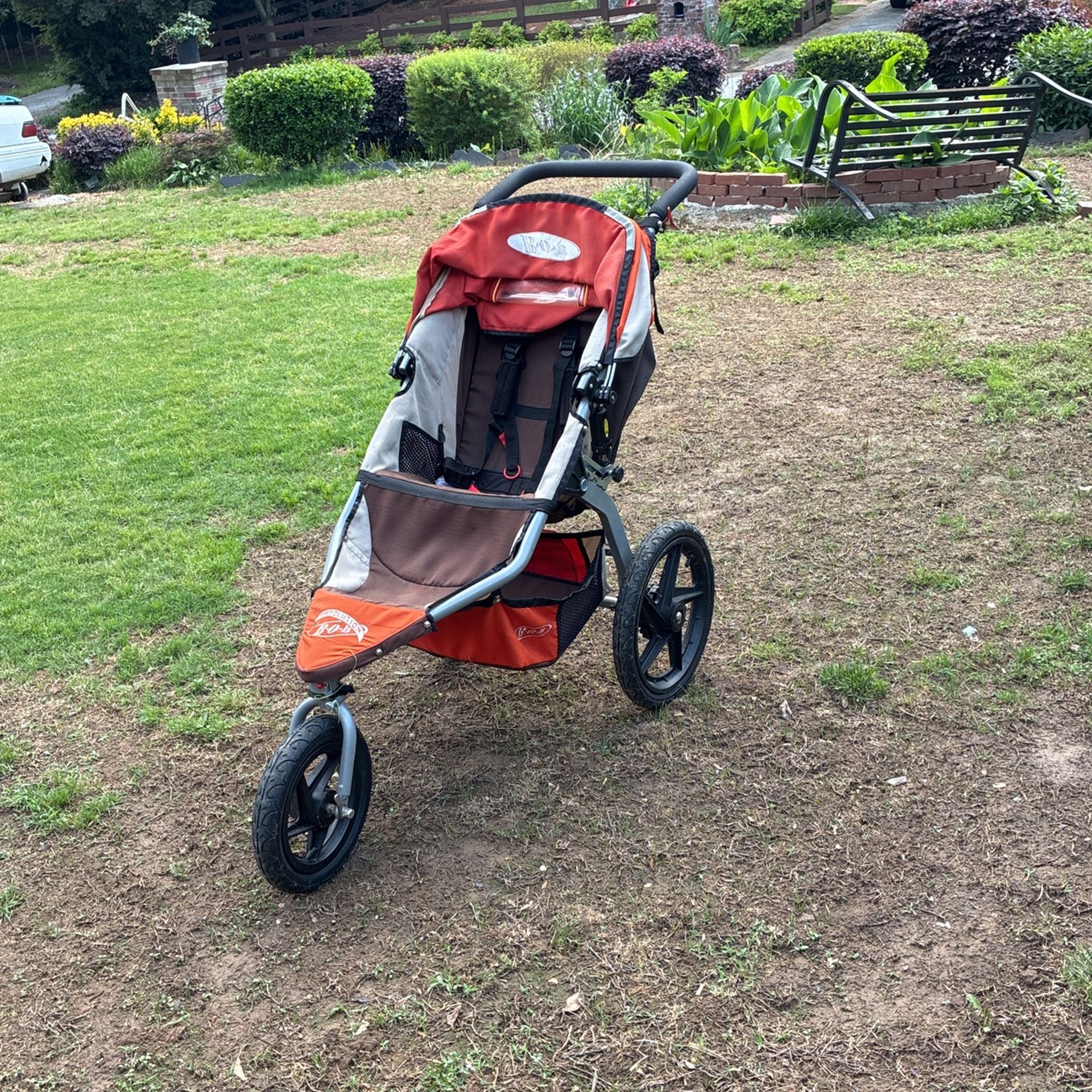 BOB three wheeler baby stroller not that old