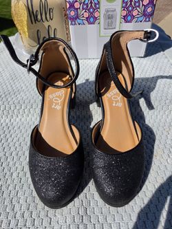 Girls shoes. Like new. Sz 13