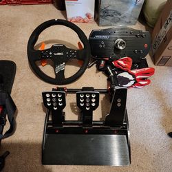 Fanatec ClubSport Pedals V3 + Clubsport 2.5 Base with Wheel