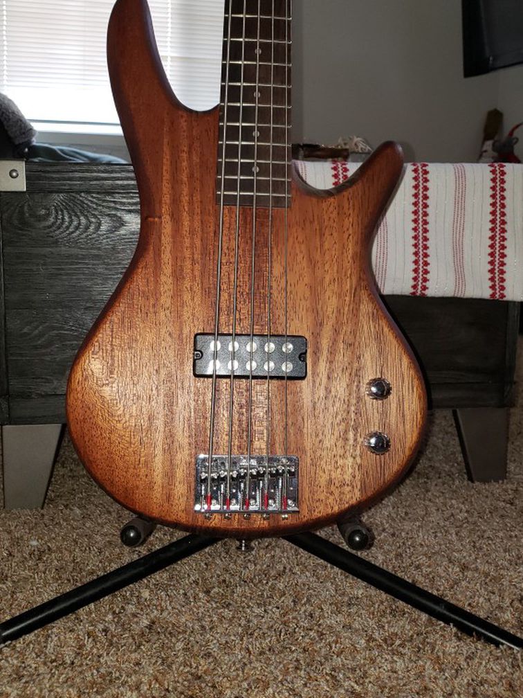 Ibanez GIO 5 String Bass