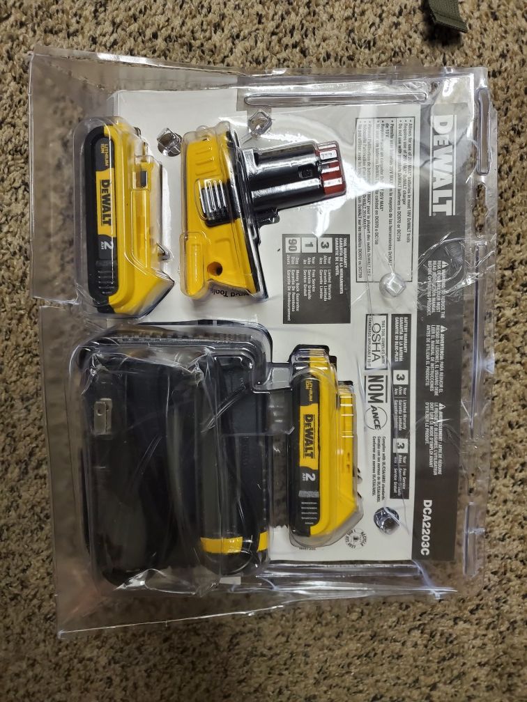 3 battery in 1 charger