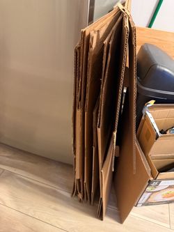 Free moving boxes