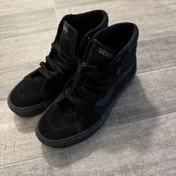 Size 7 Men, Black Vans 