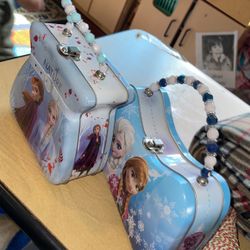 Cute Girls Frozen Hand Bags Like New Perfect For A Gift 