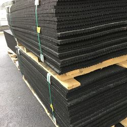 🏆Rubber Gym Flooring Mats (4’, 6’, 3/4”) $81 each 🏆