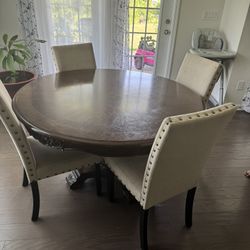 Dinning table and chairs 