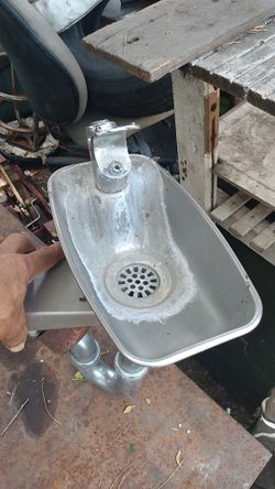 Water faucet