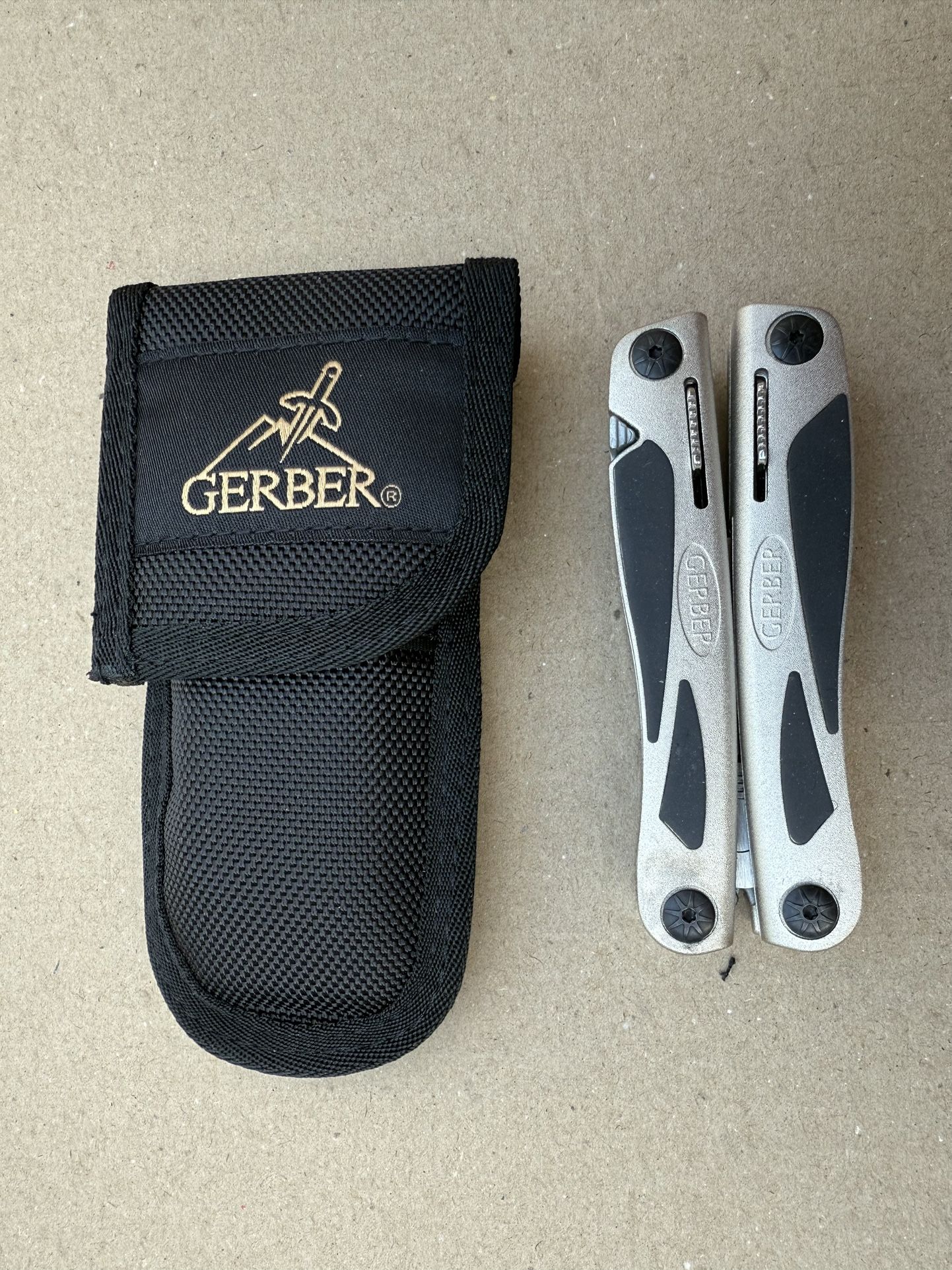 Gerber Multi-Plier (800 Legend) Multi-Tool Brand New