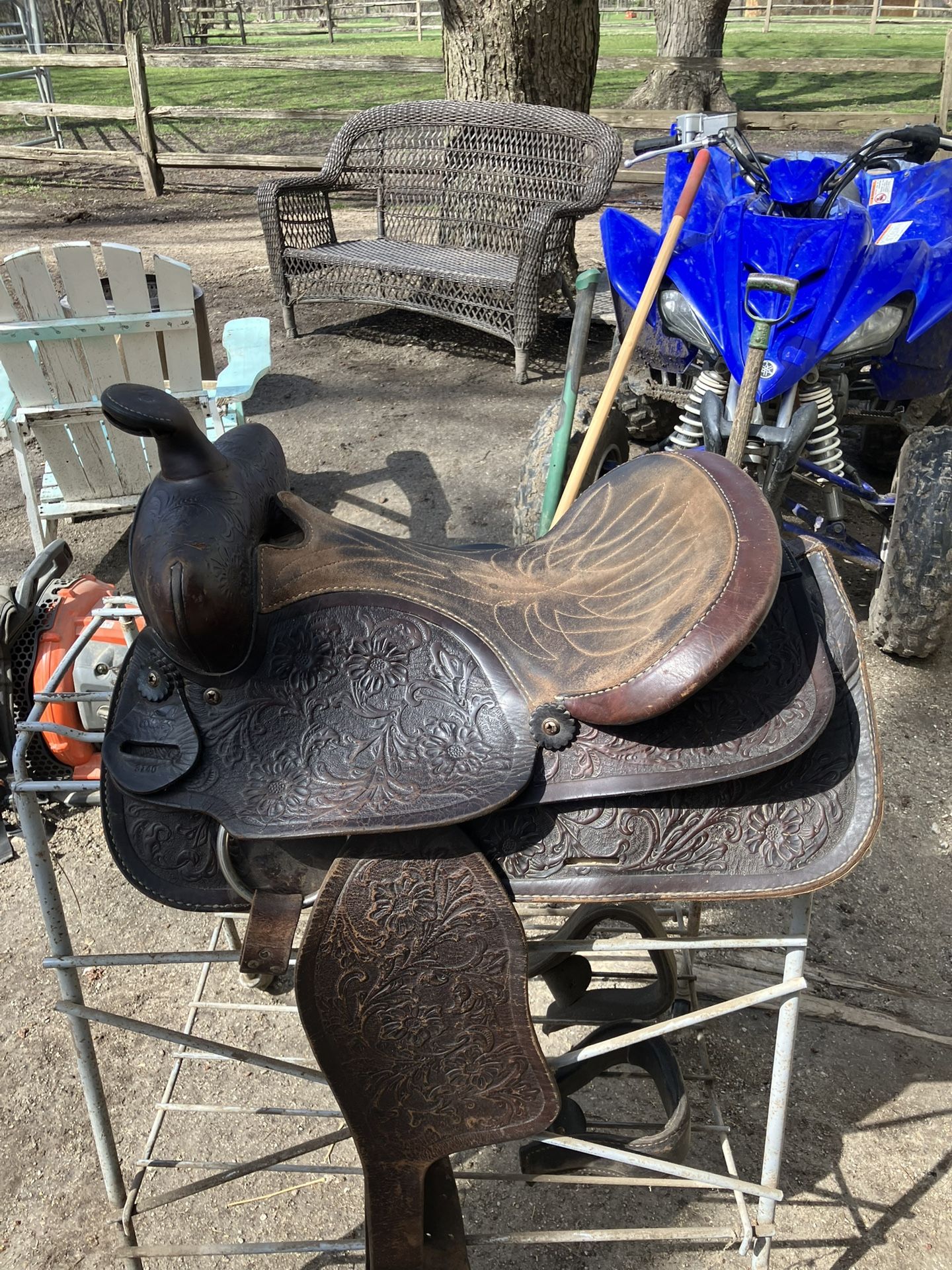 Saddle