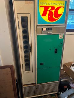 RV Royal Crown Cola vending machine