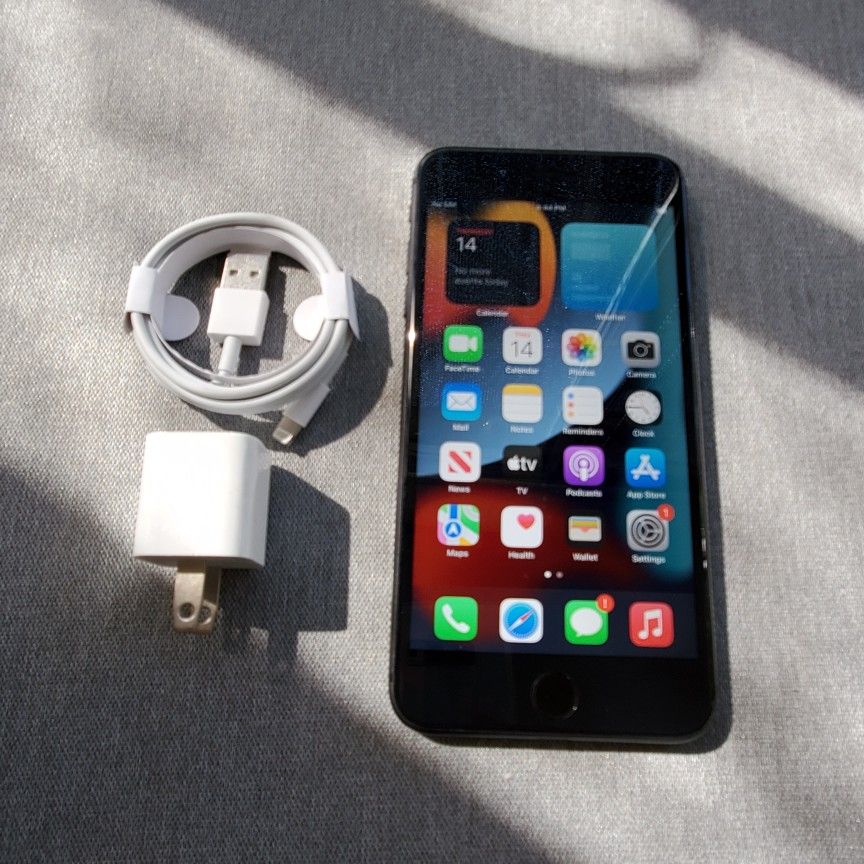 iPhone 8 Plus 128gb - UNLOCKED - Like New