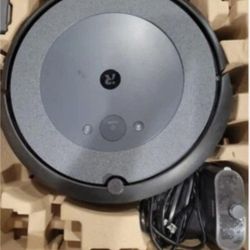 iRobot Roomba Combo i5 Robot Vacuum and Mop