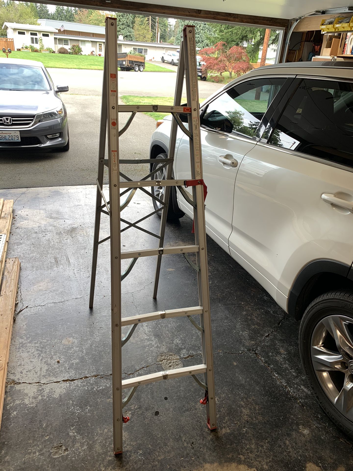 Z-Tech 6' Folding Aluminum RV camper Ladder