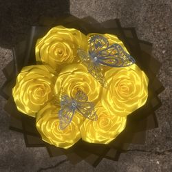 Yellow Flower Bouquet / Amarillas Ramo