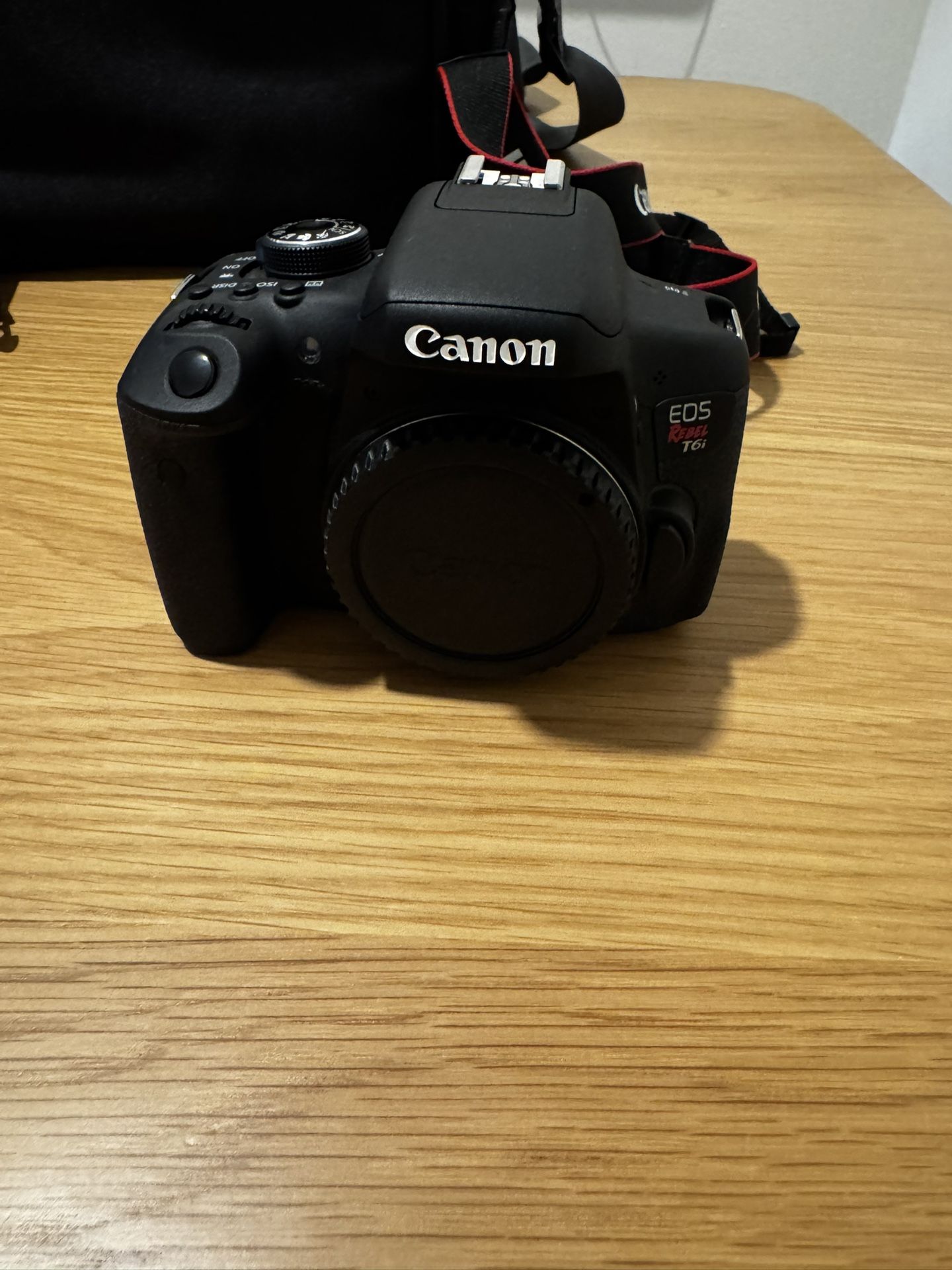 Canon Rebel T6i