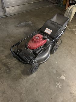 Lawn Mower bought it this year 250 Honda HRR216VLA 21