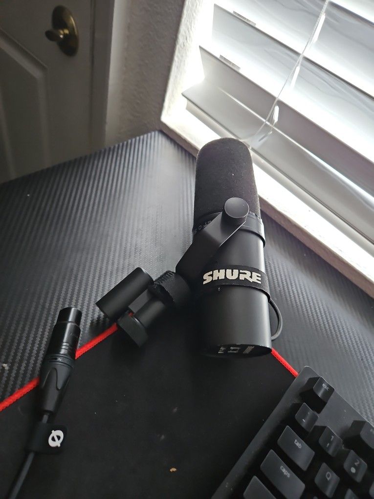 Shure SM7B + Yamaha MG10XU