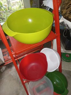 7 bowls All 2 dollars