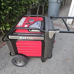 GAS PORTABLE HONDA GENERATOR 120/240 VOLTS HONDA EU 7000 IS VERY QUIET NEW TUNE UP,AND BATTERY WORKS PERFECTLY NICE AND CLEAN YOU CAN TEST IT BEFORE P
