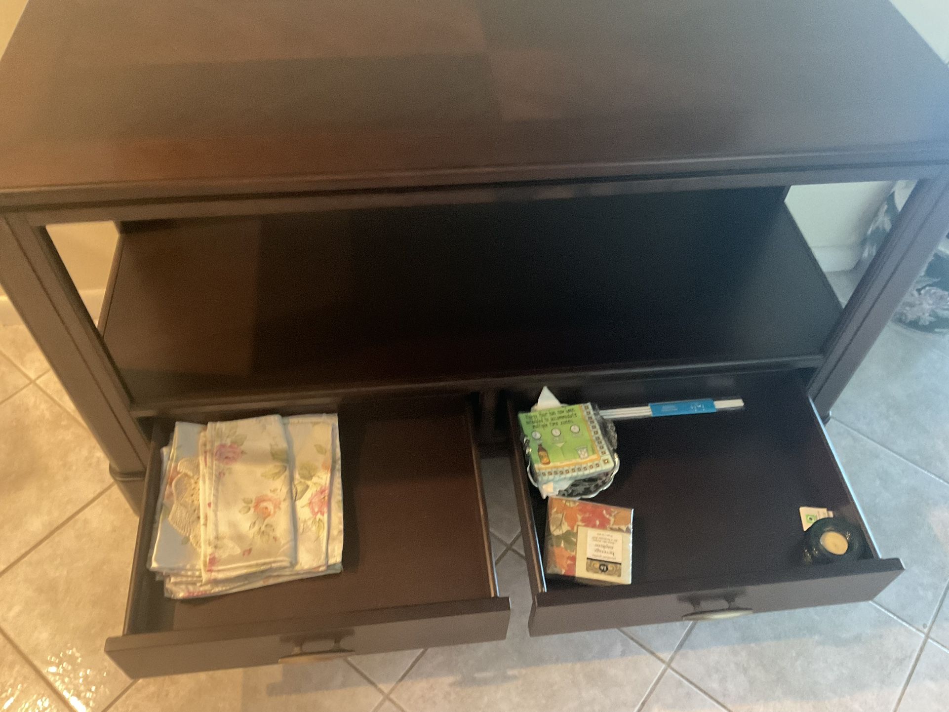 Haverty’s Hall/Sofa table for Sale in Melbourne, FL OfferUp