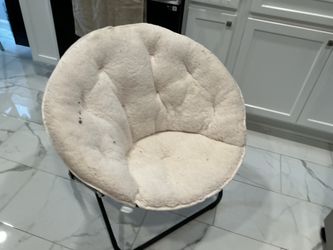 Saucer chair , beige, faux shearling (30” diameter)