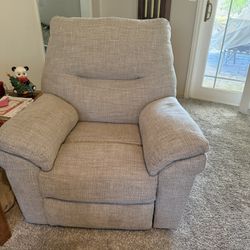 Living Spaces Electric recliner