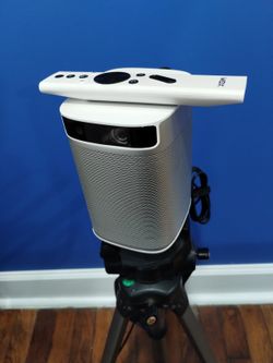 XGIMI PROJECTOR..3D.. And SCREEN ELITE 100 INCH