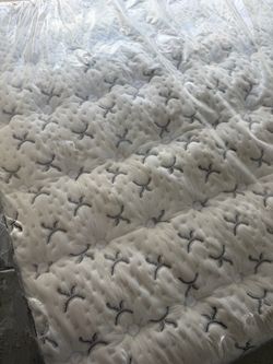 California king size bed mattress king koil intimate medium euro top pillow Stearns & foster Aireloom Kluft hotel collection Saatva avocado Tempurpedi