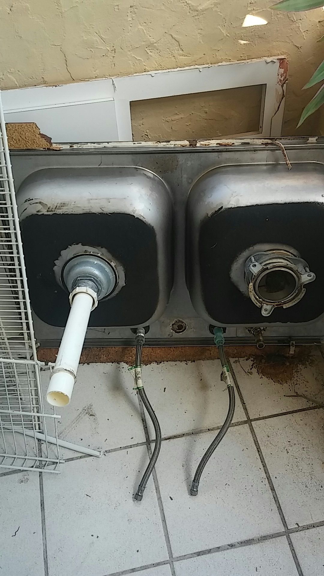 Free double kitchen sink