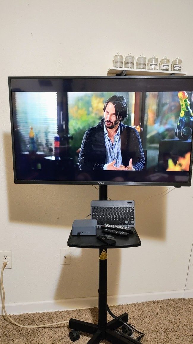 BeeLink EQR-5 Mini PC w/TV-Monitor, Floor Stand & Amazon Firestick