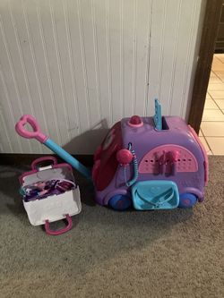 Doc McStuffins Mobile Clinic And Doctor Bag *READ DESCRIPTION *